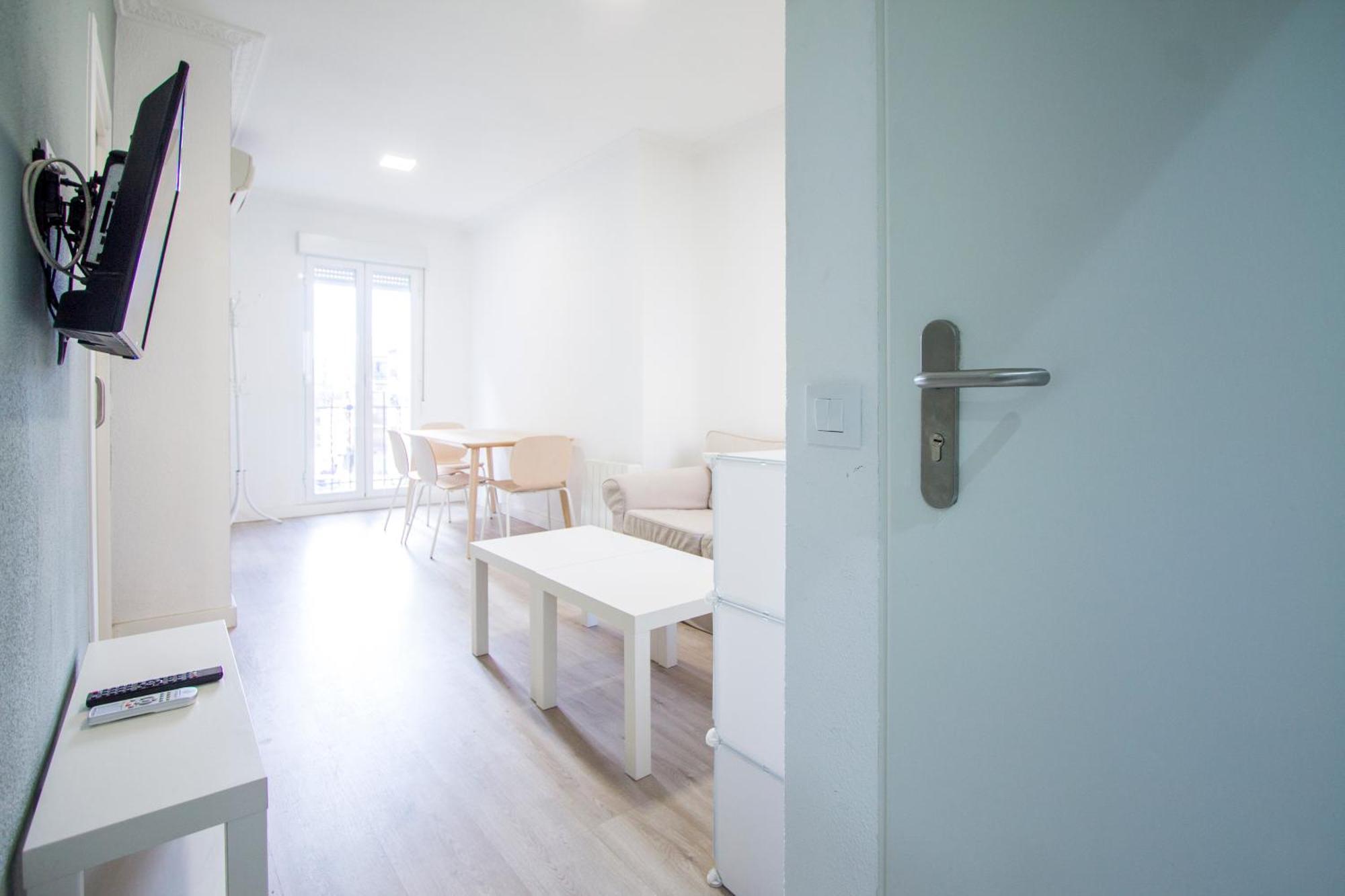 Apartamentos Tetuan Sandino Мадрид Экстерьер фото
