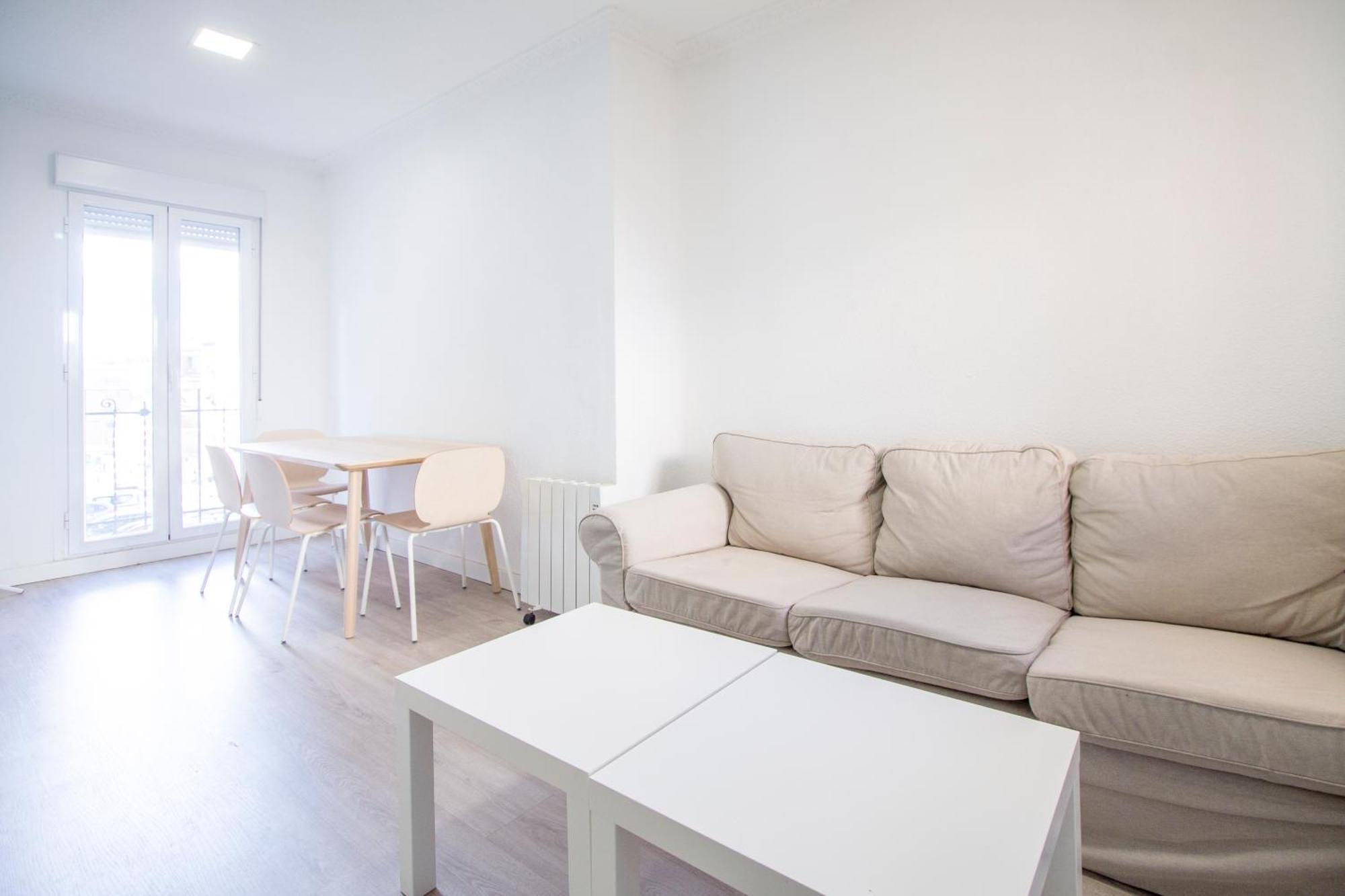 Apartamentos Tetuan Sandino Мадрид Экстерьер фото