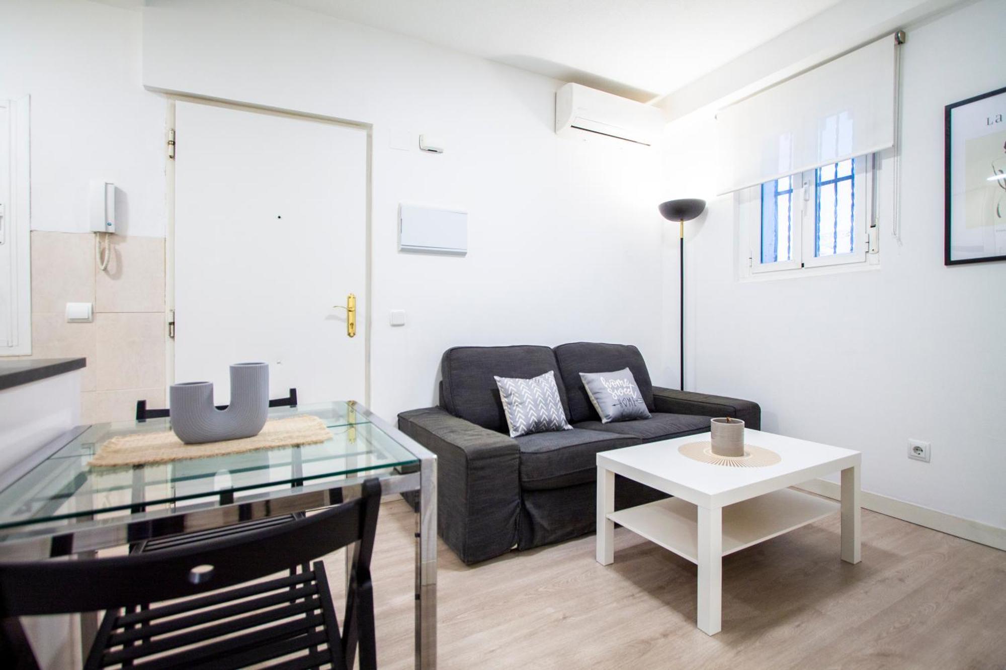 Apartamentos Tetuan Sandino Мадрид Экстерьер фото
