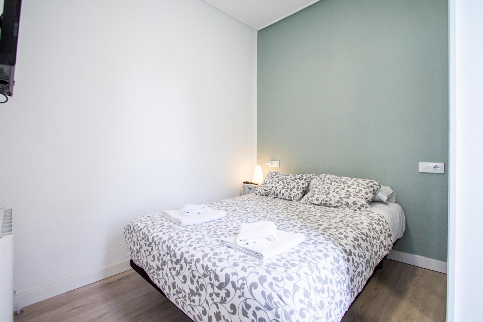 Apartamentos Tetuan Sandino Мадрид Экстерьер фото